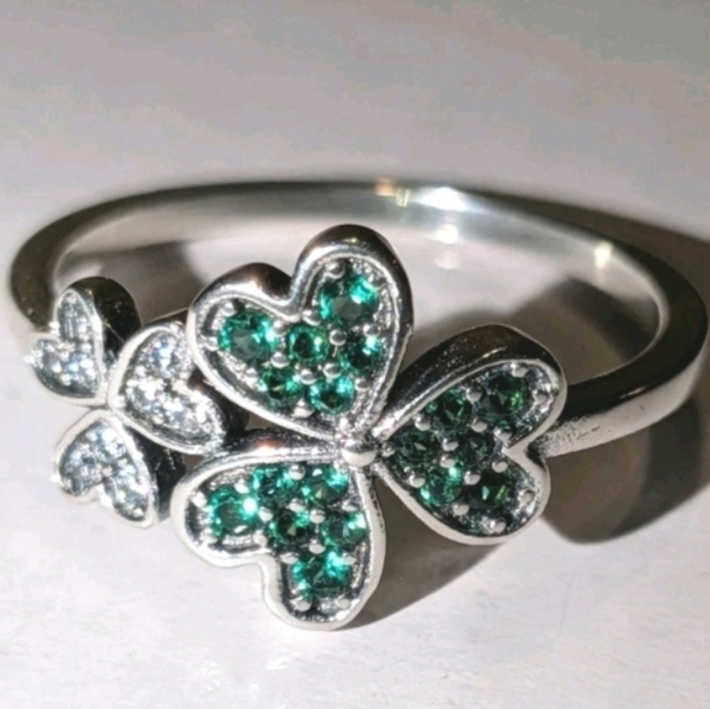 925 Sterling Silver and Irish Green Clover Flower Ring Sz8